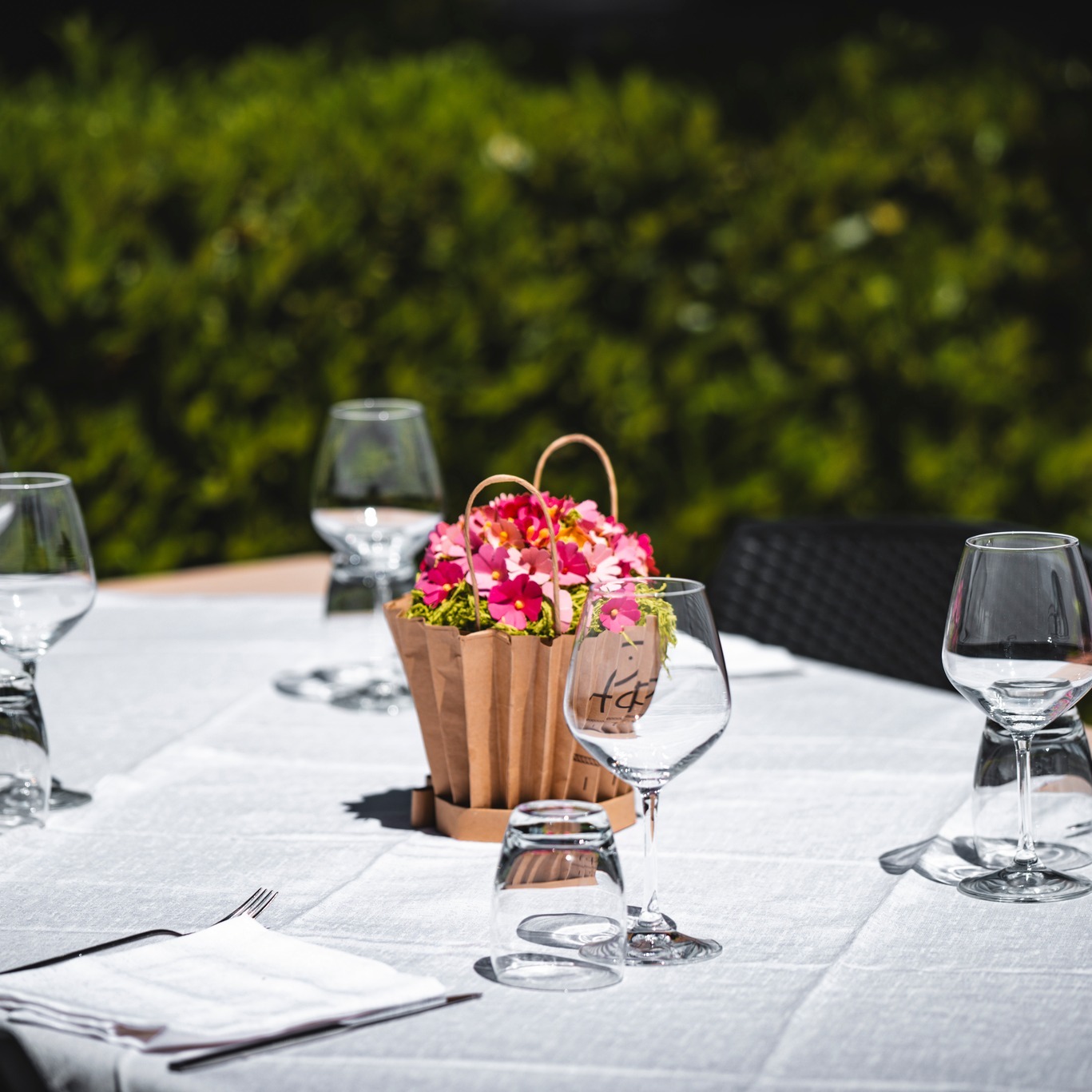Giardino e terrazza esterna del Ristorante Papar&ograve; a Sora